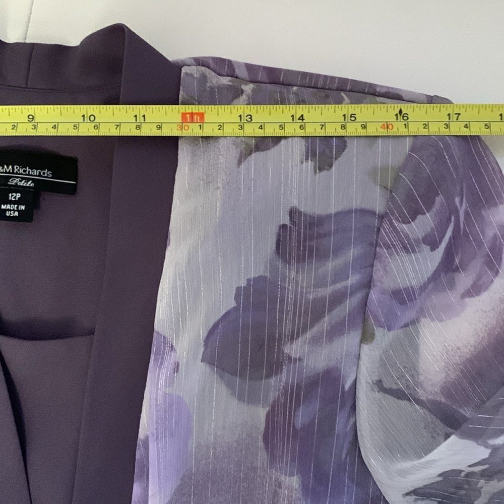 R & M Richard’s Elegant Purple Shimmer Floral Blazer Blouse Lightweight Size 12P - Picture 3 of 9